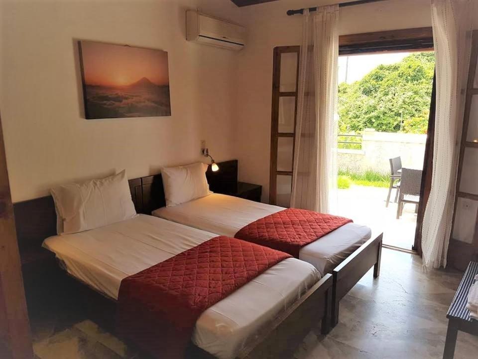 Amalia Cottages Agios Gordios  Exterior foto